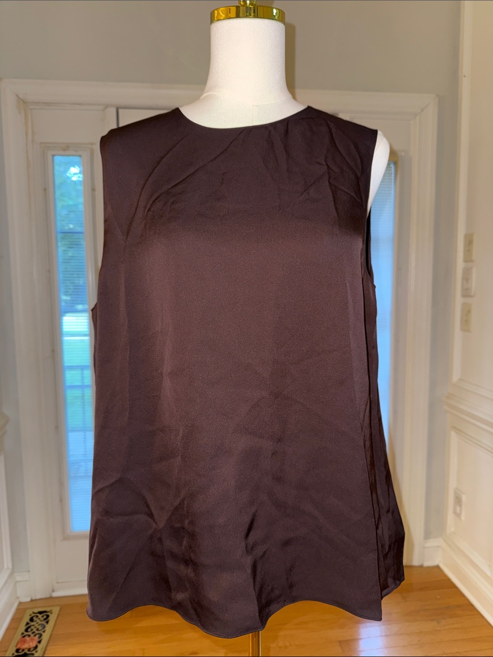 Theory Women’s Top in Hickory. 100% silk. Classic Minimalist Style